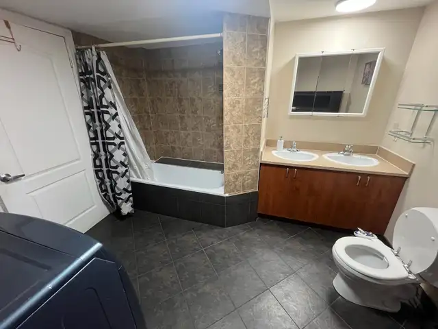 Chambre Meublée à Louer – Tout Inclus – Laval (Vimont)– partagé - Photo 5