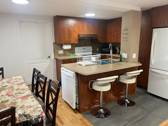 Chambre Meublée à Louer – Tout Inclus – Laval (Vimont)– partagé - Photo 8