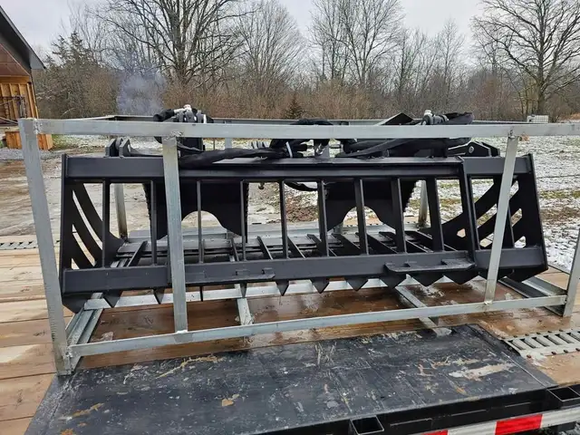 Heavy Duty 72' Skid Steer Rock Grapple Bucket