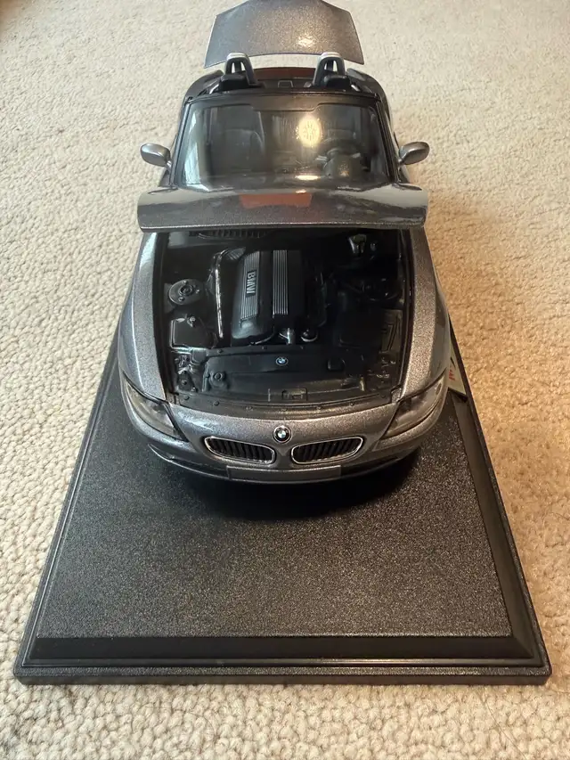 Maisto Special Edition die-cast model of a BMW Z4 - Photo 2