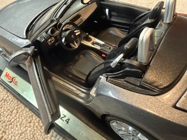 Maisto Special Edition die-cast model of a BMW Z4 - Photo 8