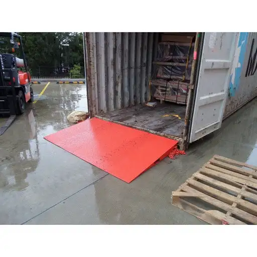 Durable Container Ramp – Easy Material Handling - Photo 3