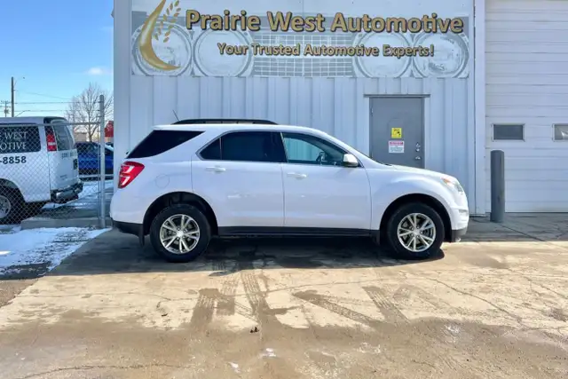 2017 Chevrolet Equinox LT AWD - Photo 4