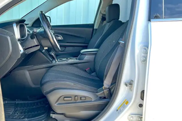 2017 Chevrolet Equinox LT AWD - Photo 9