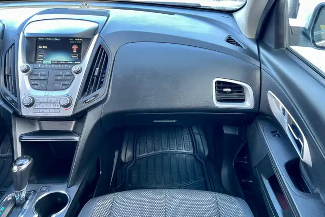 2017 Chevrolet Equinox LT AWD - Photo 17