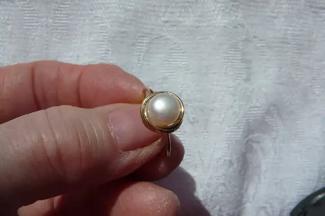 BAGUE en OR 14 k. sertie d'une Perle d'eau douce ( 7.5 ) - Photo 2