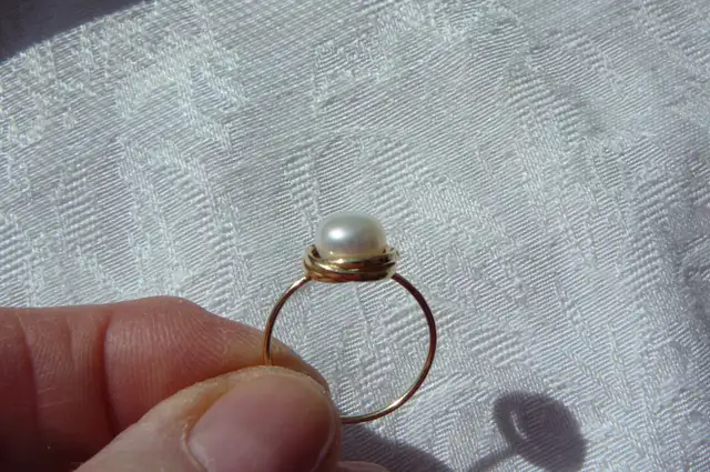 BAGUE en OR 14 k. sertie d'une Perle d'eau douce ( 7.5 ) - Photo 3