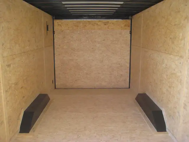 8.5x20 Enclosed Cargo Trailer BRAND NEW Smooth Side Beavertail - Photo 4