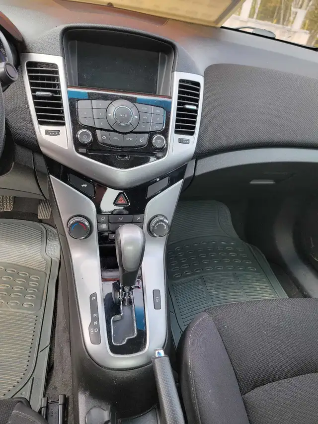 2015 Chevy Cruze LT turbocharged - Photo 8
