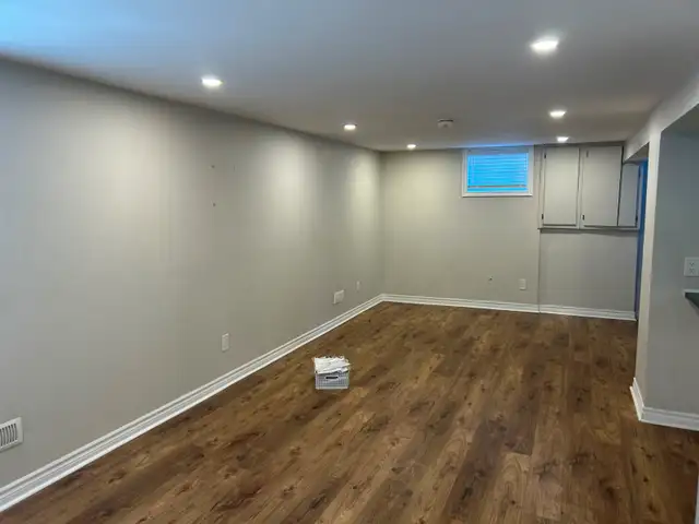 1 bedroom plus den Basement Apartment for rent in Hamilton - Photo 3