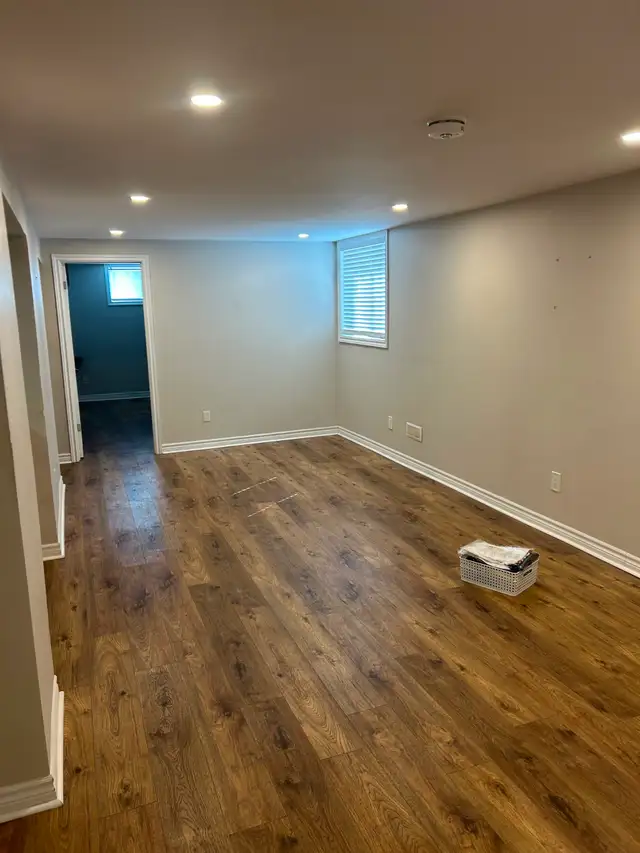 1 bedroom plus den Basement Apartment for rent in Hamilton - Photo 7