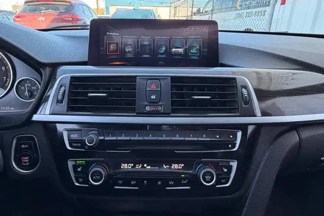2017 BMW 3 Series 330i xDrive AWD - No Accident - Photo 13