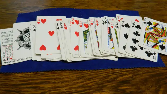 DOW Jeux de carte RARE Complet 54 CARTES de la CIE de Bière DOW - Photo 4
