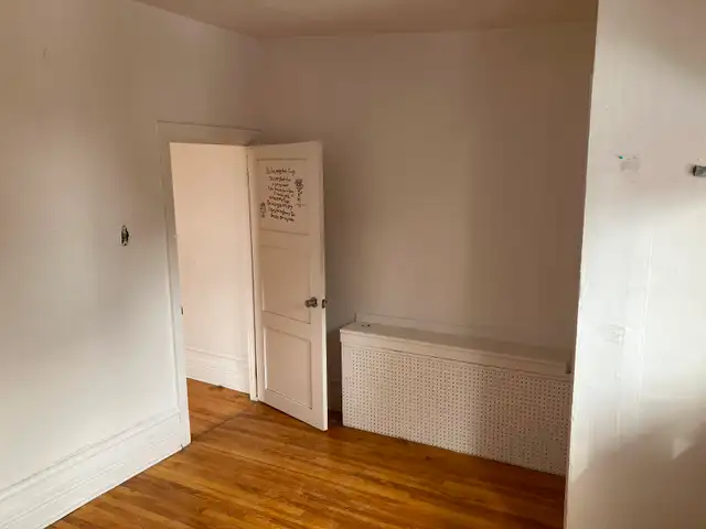 1 Bedroom Sandy Hill Apartment for Rent (508 Besserer St) - Photo 8