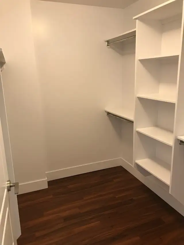 Two Bedroom   Den - Two Bathroom - Available April or May 1st - Photo 7