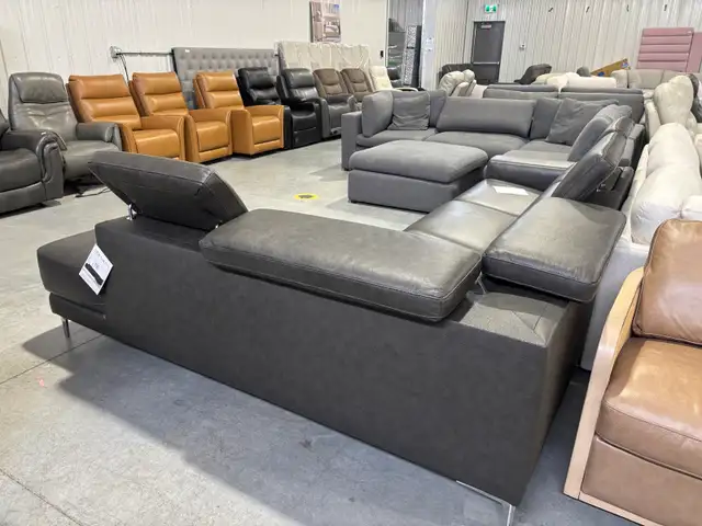 Dark grey leather sectional with power seat - Photo 3
