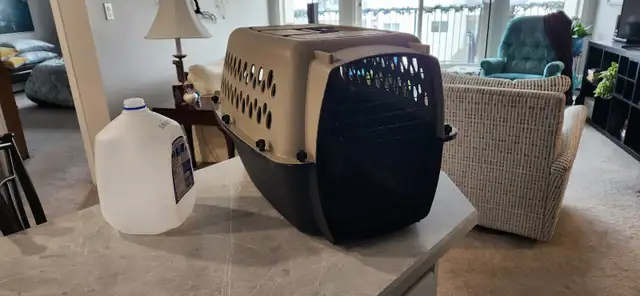Selling 24' MedSize Pet Carrier -New $55 -Call Ron 780-455-4858