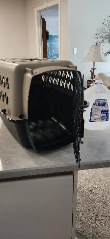 Selling 24' MedSize Pet Carrier -New $55 -Call Ron 780-455-4858 - Photo 2
