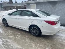 Hyundai Sonata - Photo 3