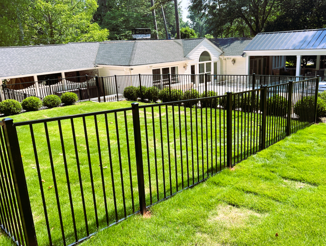 Heavy Duty Flat Top Ornamental Fence 8x6 – 20 Panels