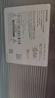 Samsung– 55' 4K UHD Smart TV With Remote - Photo 3