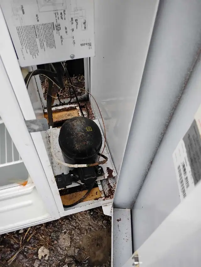 small apartment size/cottage 2 burner,fridgeand sink cabinet - Photo 3