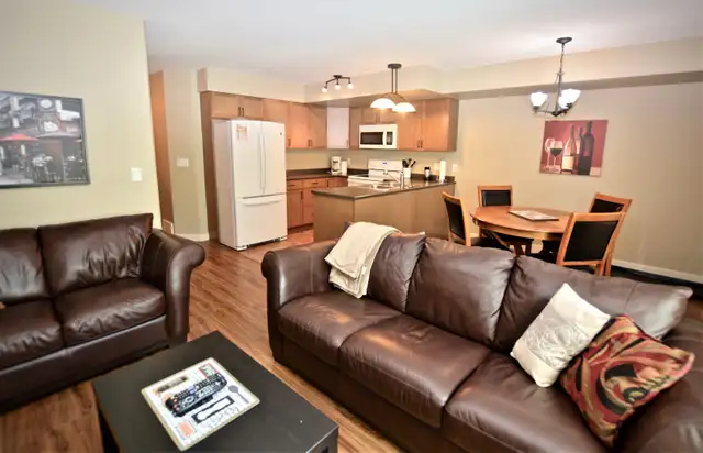 Fully Furnished 4 Bedroom 3.5 Bath for Rent in Drayton Valley! - Photo 2