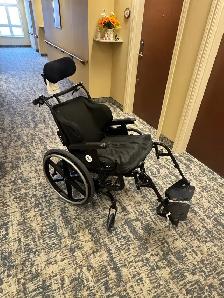 TILT WHEELCHAIR 17" DELIVERY INCLUDED