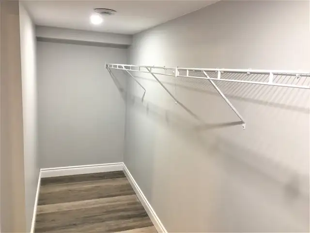 Large 2 Bedroom in HIGHLY-DESIRED Neighborhood! - Photo 7