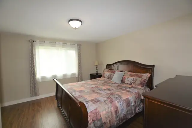 Furnished 3-Bed, 2-Bath suite with Garage in Drayton Valley! - Photo 6