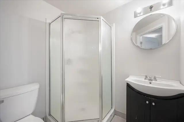 Spacious Student Accommodation (Furnished and En-suite Bathroom) - Photo 17
