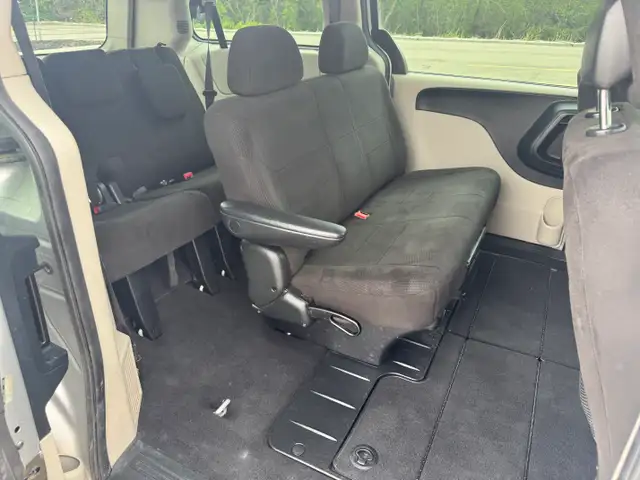 2012 Dodge Grand Caravan SE - Photo 15