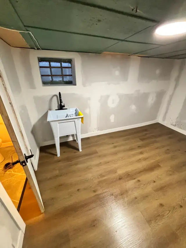 Prime Location- Commercial Space Drouillard Ford City - Photo 2