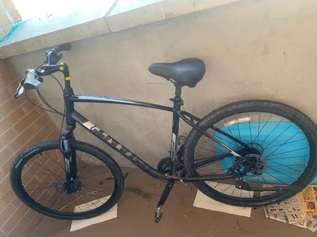 GIANT CYPRESS DX BIKE