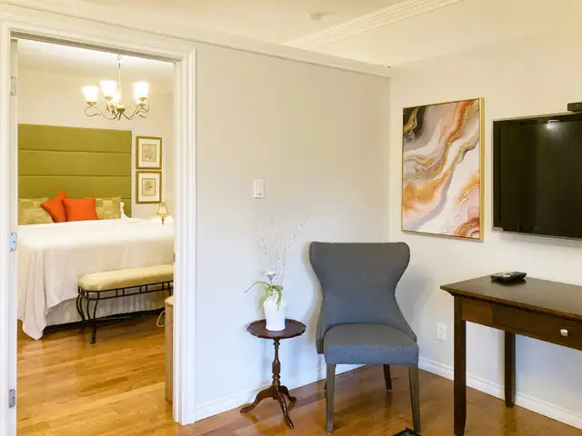 One  Bedroom  Fully  Furnished  Utilities Included - Photo 5