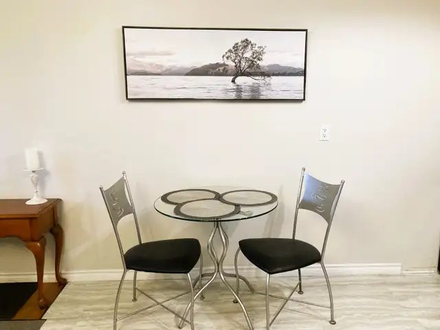 One  Bedroom  Fully  Furnished  Utilities Included - Photo 7