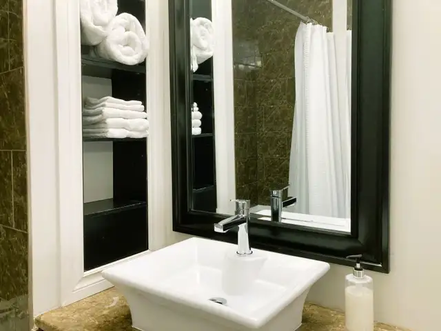 One  Bedroom  Fully  Furnished  Utilities Included - Photo 9