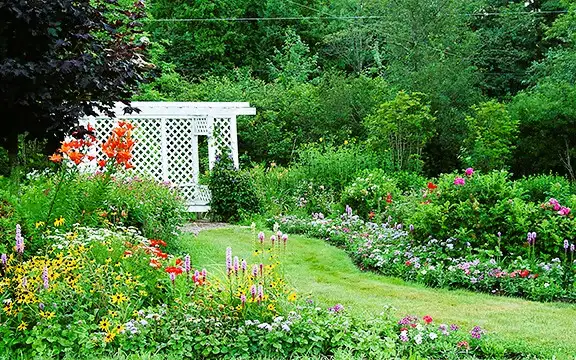 One  Bedroom  Fully  Furnished  Utilities Included - Photo 10