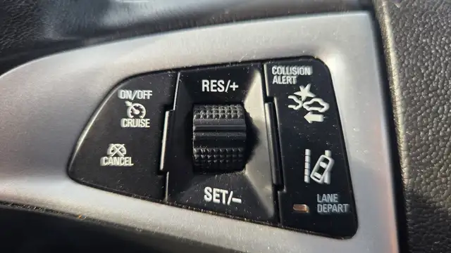2017 Chevrolet Equinox Premier LZ Lane Departure/Accident Alert/ - Photo 17
