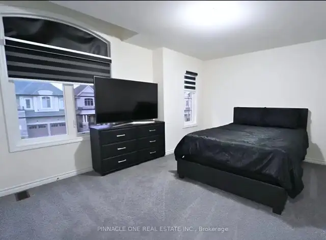 Stunning 4 Bedroom, 2.5 Bathroom House for Rent in Keswick - Photo 7