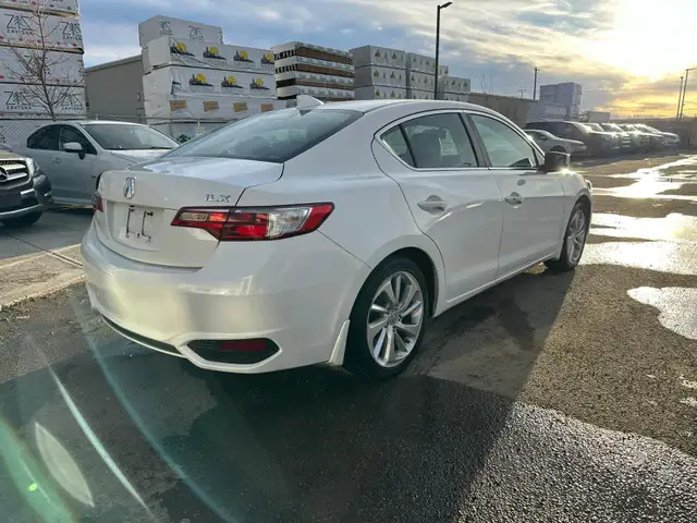 2016 Acura ILX Premium | Bluetooth, Back Cam, Sunroof - Photo 5