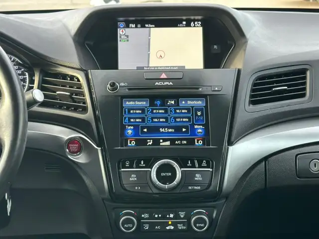 2016 Acura ILX Premium | Bluetooth, Back Cam, Sunroof - Photo 15