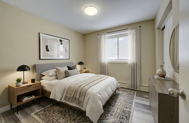 ✨ RENOVATED 3-BEDROOM   BALCONY – ALL UTILITIES INCLUDED! - Photo 5