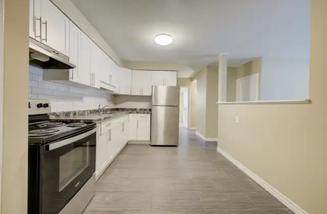 ✨ RENOVATED 3-BEDROOM   BALCONY – ALL UTILITIES INCLUDED! - Photo 7