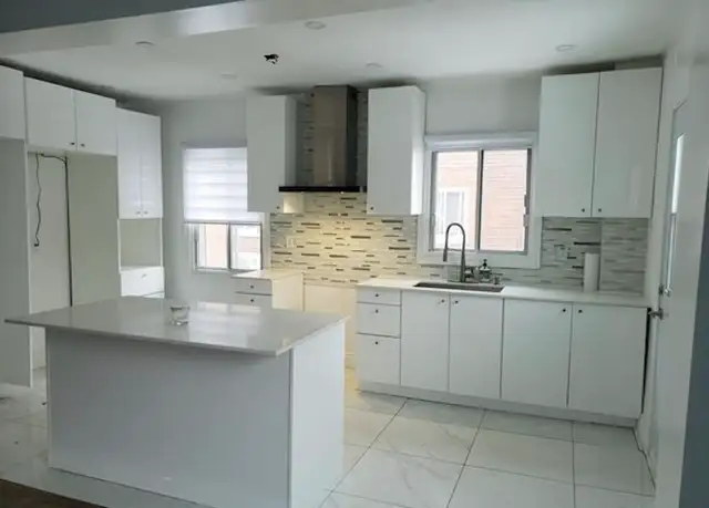 Large 2 bedroom for rent Mccarthy, Saint Laurent, QC H4R 1G32 - Photo 2