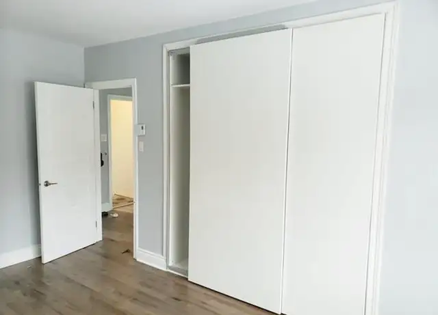 Large 2 bedroom for rent Mccarthy, Saint Laurent, QC H4R 1G32 - Photo 6