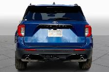 Private Sale: 2023 Ford Explorer ST Line - Photo 9