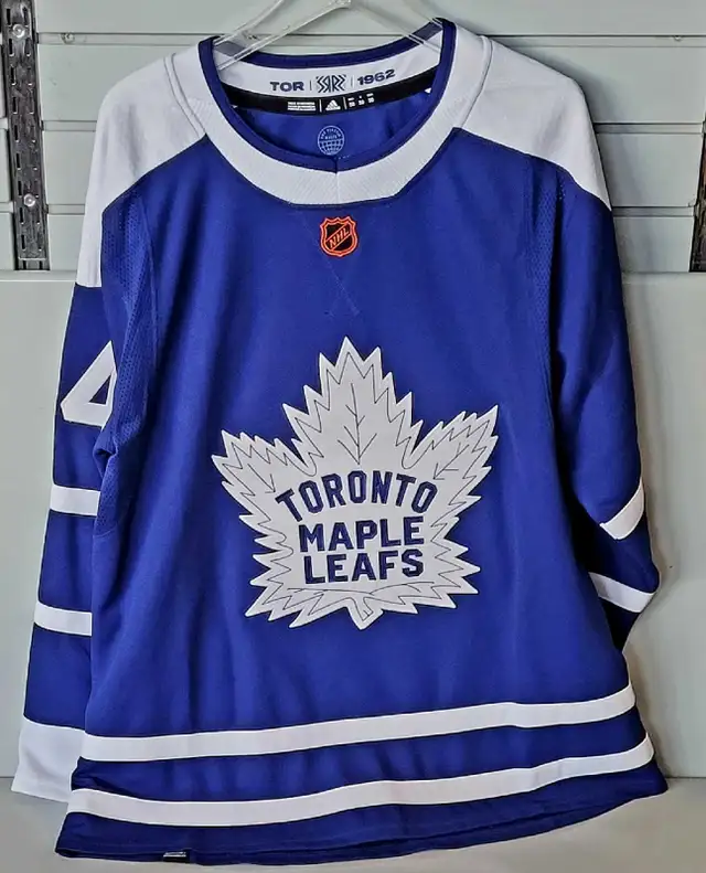 Adidias Pro Retro Toronto Maple Leafs Mathews Jersey (32141473)