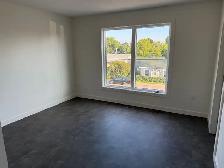 3 Bed/2.5 Bath Suite For Rent - Photo 7