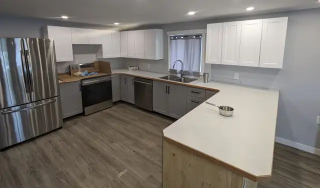 Manufactured Home FOR SALE in Coaldale - Complete Renovation - Photo 4